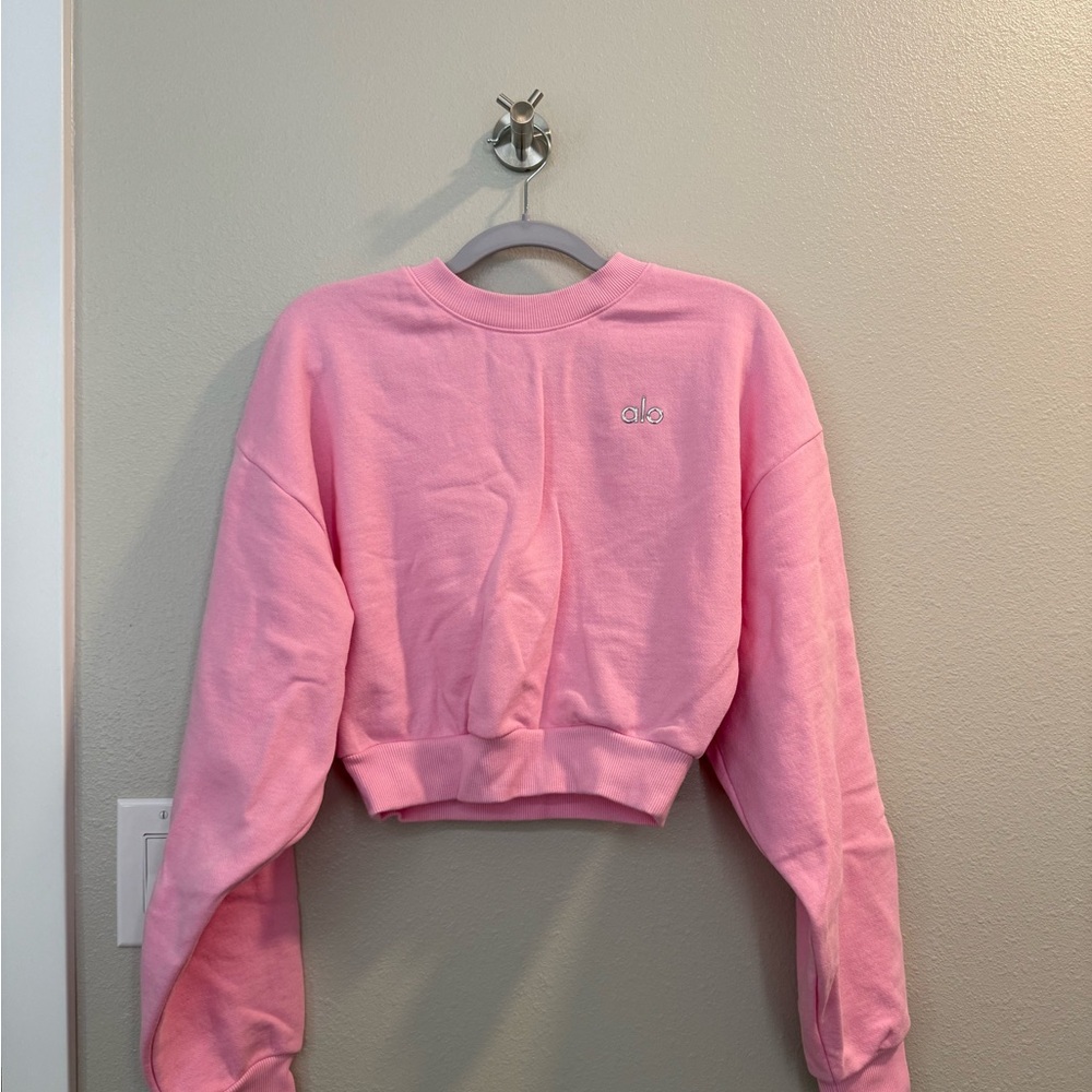 ALO Yoga Cropped Accolade Crewneck | Sweet Pink